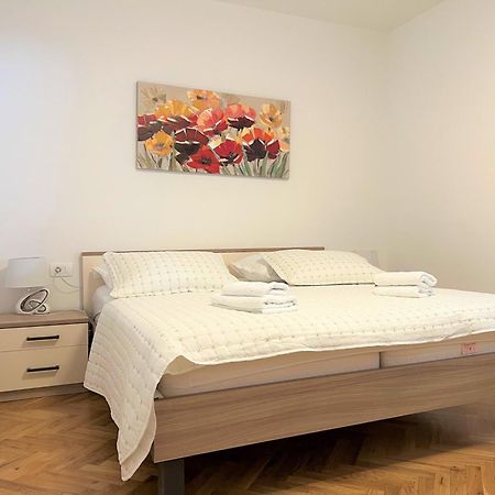 Apartment Макарска Экстерьер фото